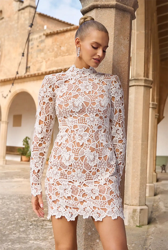 Abiti in pizzo: un look romantico per un appuntamento o un'occasione speciale