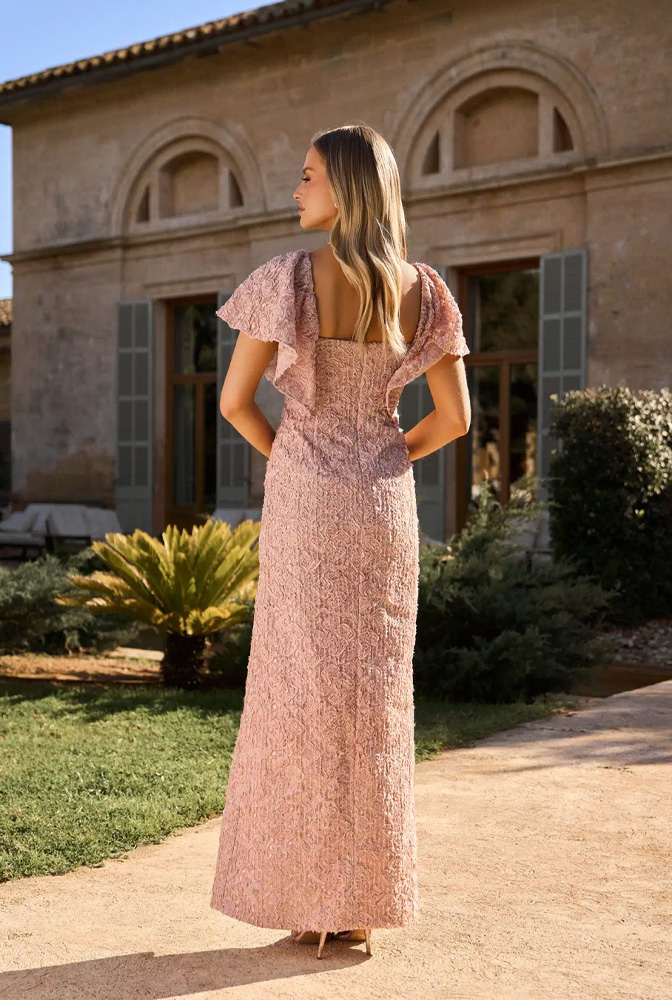 Brillare dopo il tramonto: abiti con paillettes per una serata speciale