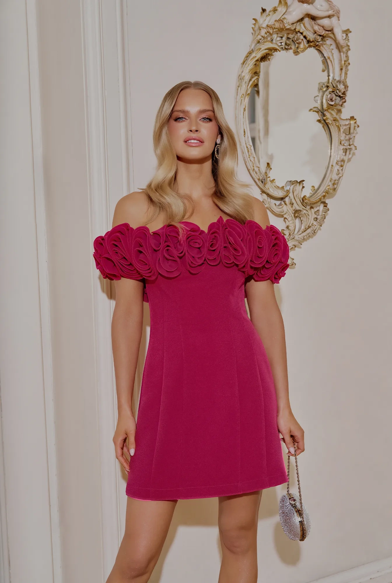 Innesto - mini abito rosa con decorazioni floreali