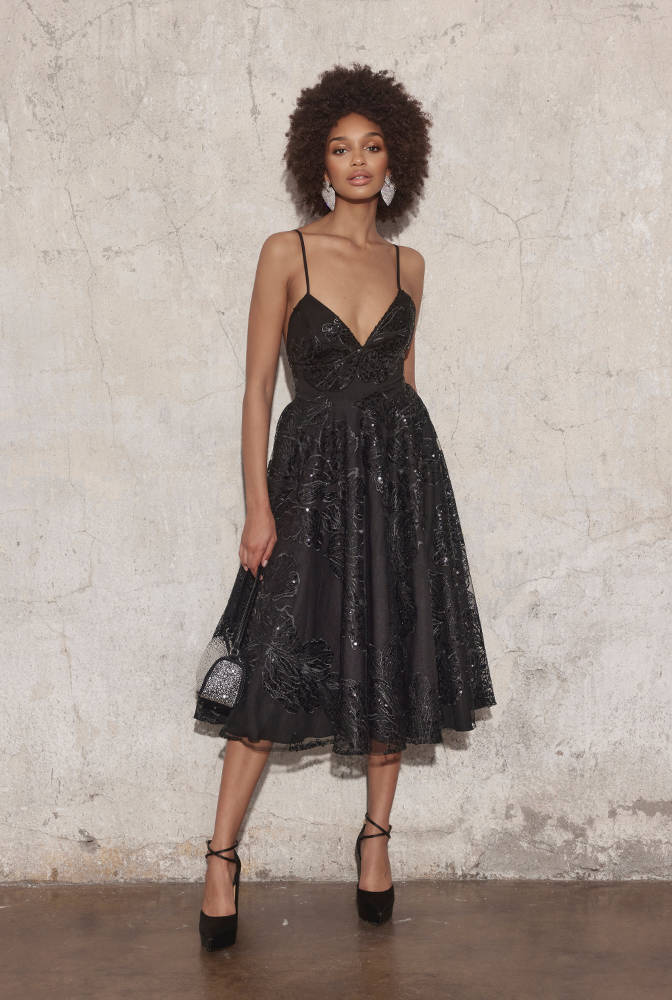 Lynn - affascinante pizzo in forma midi