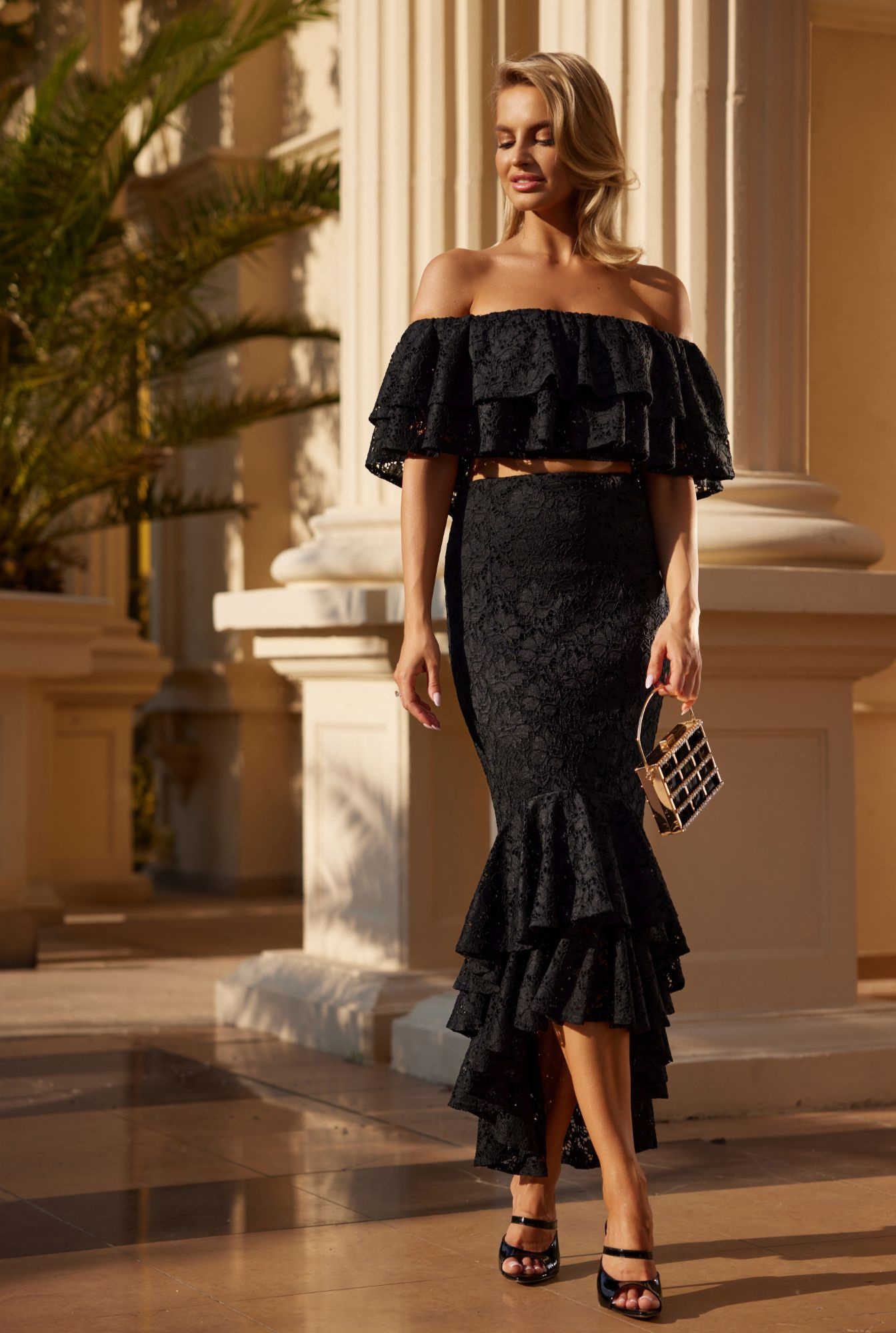 Bianca - Set spagnolo con corsetto e balze: Schiena regolabile e legatura elegante