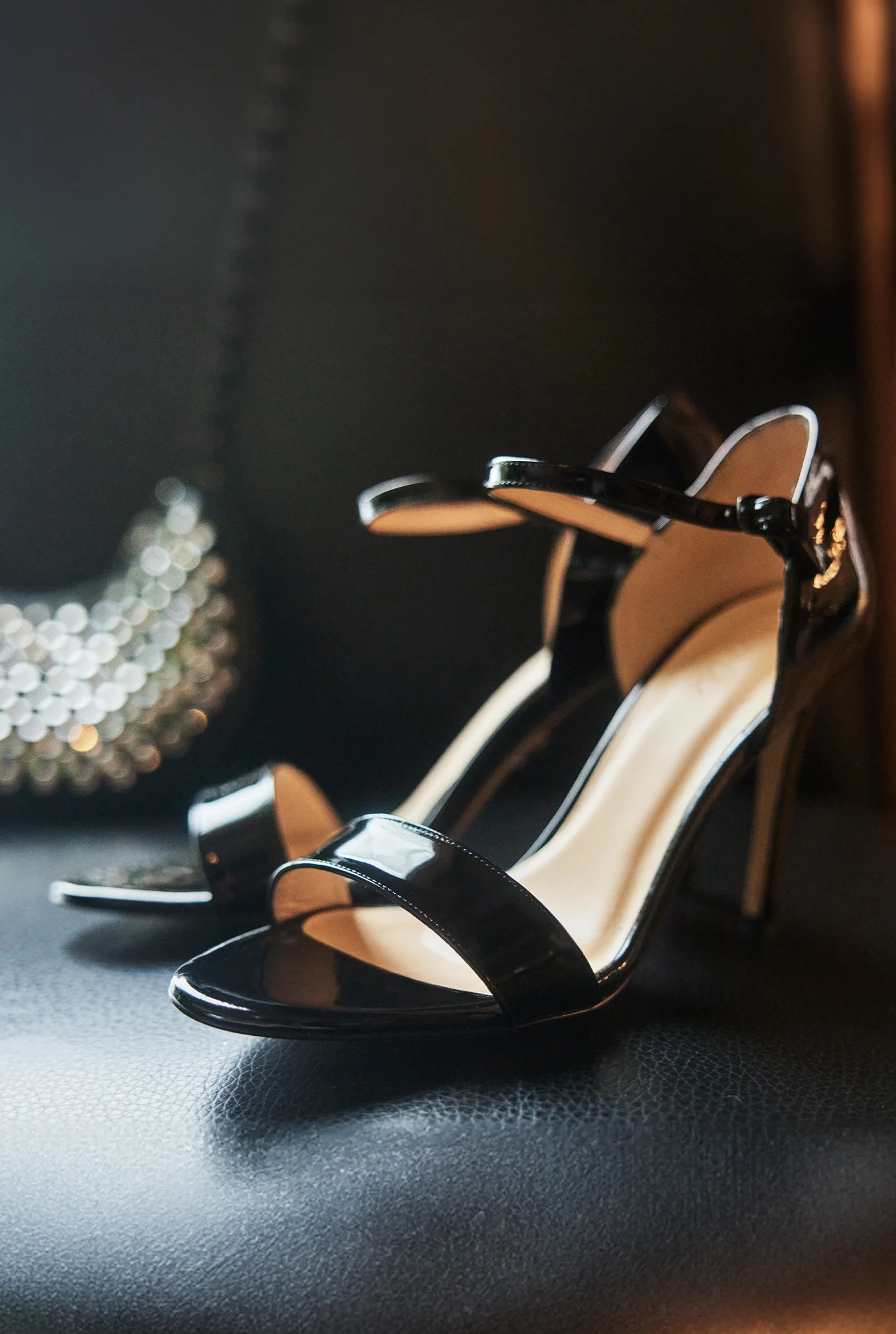 Zarina - Sandalo a spillo laccato nero