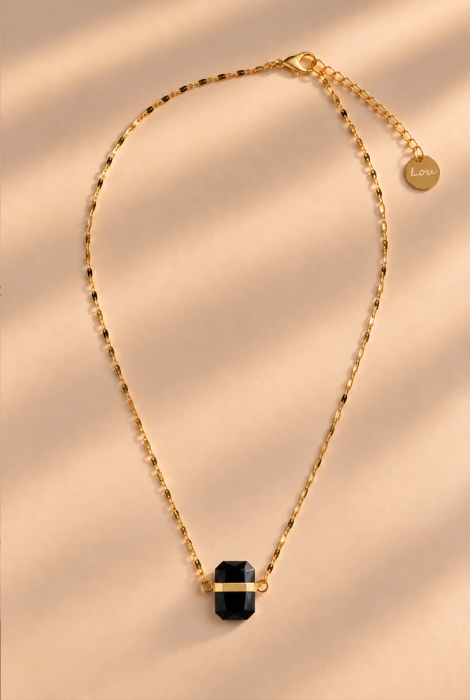 Eline – collana dorata con pietra di onice