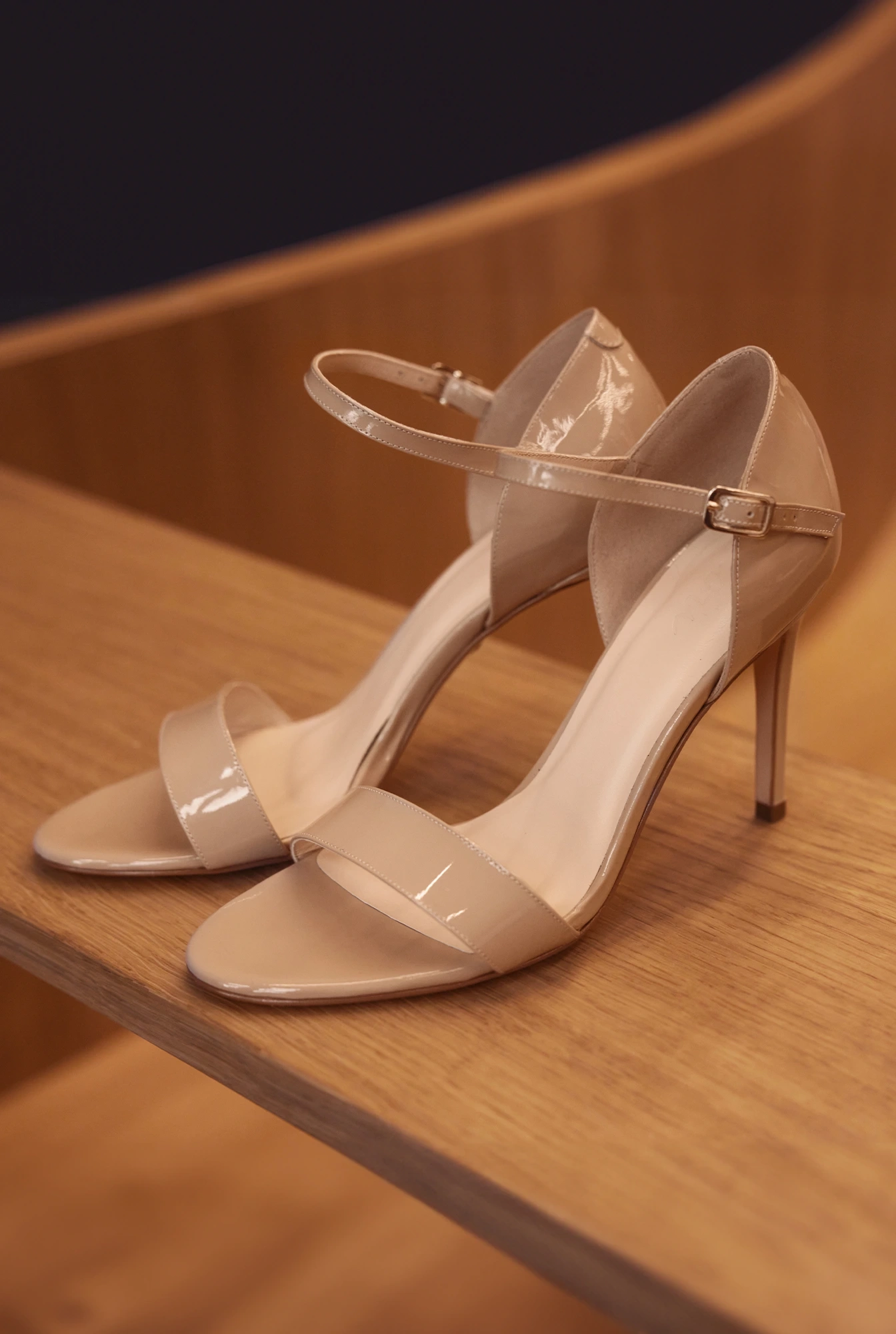 Zarina - Sandali classici laccati in nudo